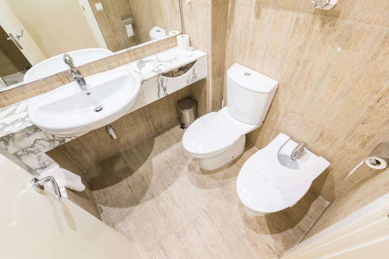Apartment Guell Barcelona Luaran gambar
