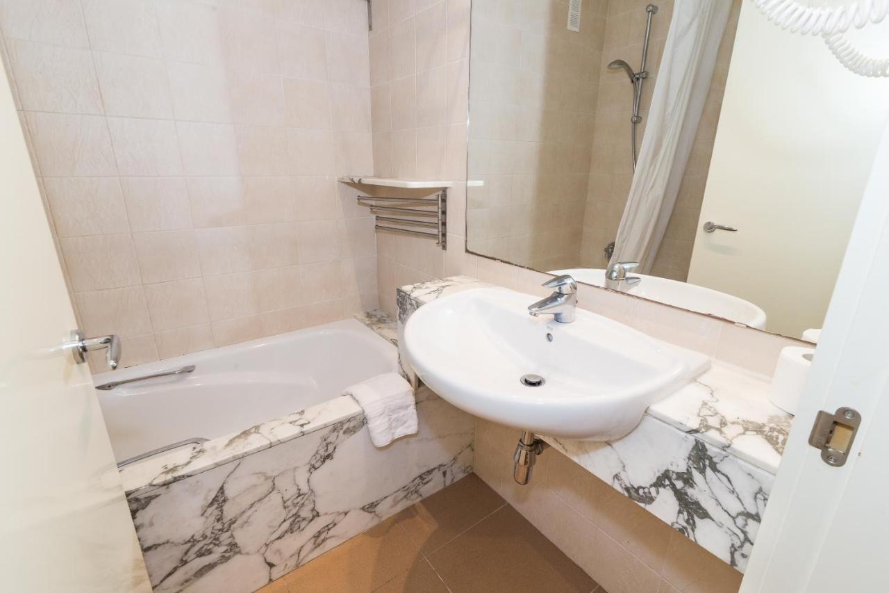 Apartment Guell Barcelona Luaran gambar